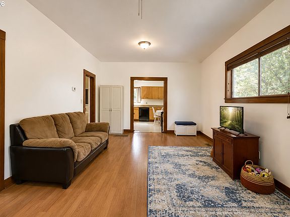 4th image of 533 38th St