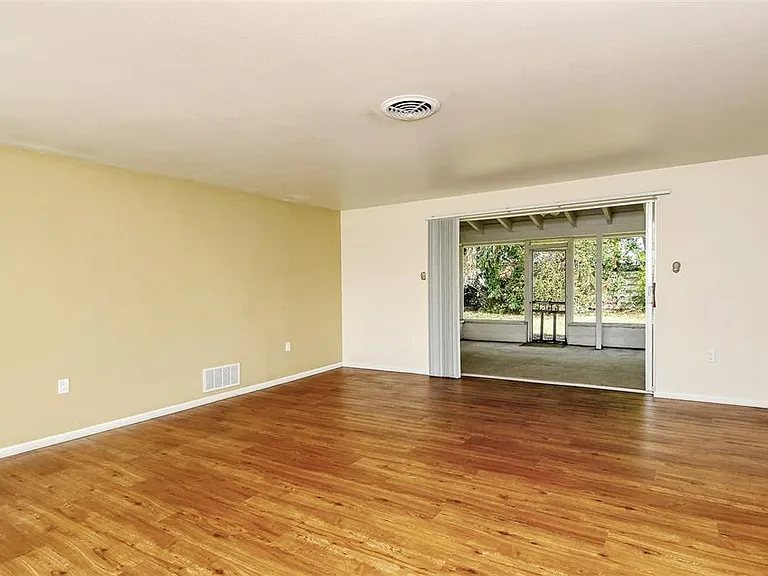 3137 Lockwood Ter — Photo 4