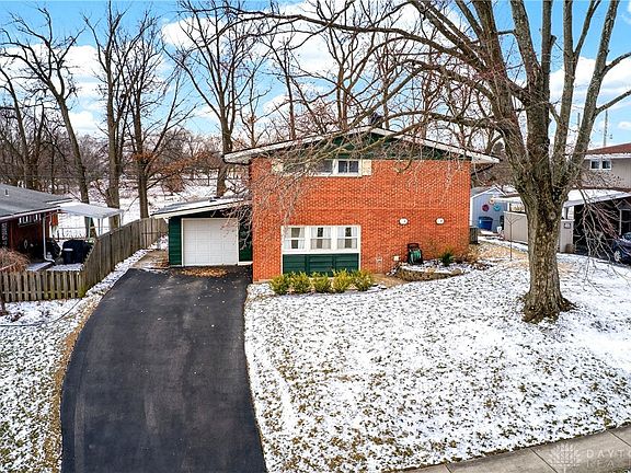 2nd image of 4408 Woodbine Ave