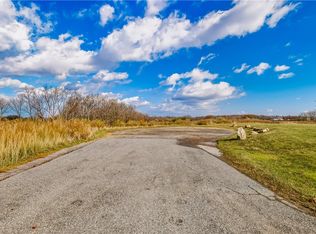 13 Oak Crest Dr, Stoystown, PA 15563