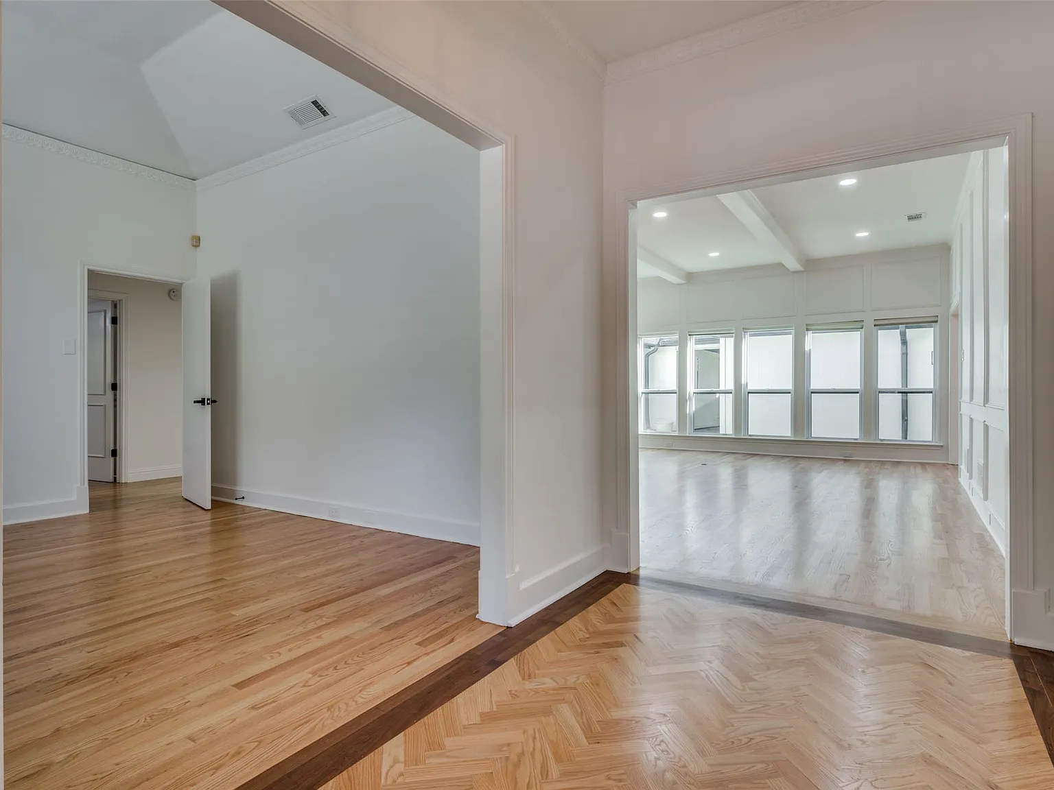 3 bed, 2.5 bath, 3010 sqft, $7,500 — Photo 3