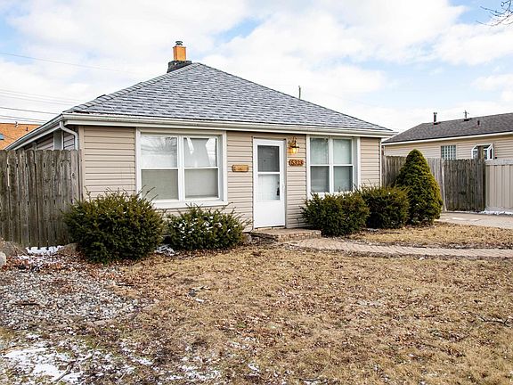 2nd image of 5323 Lathrop St