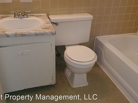 5th image of 3571 Midland Ave Unit 5