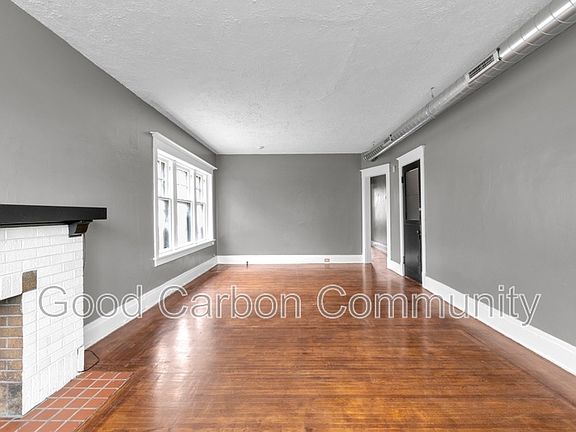 5th image of 81 Saranac Ave