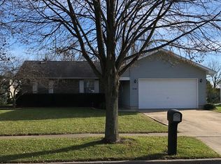 1516 Larson St, Sycamore, IL 60178