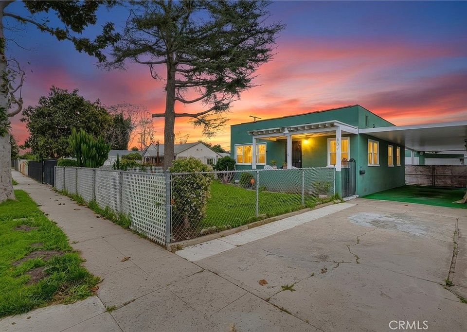 1st image of 924 W 134th Pl