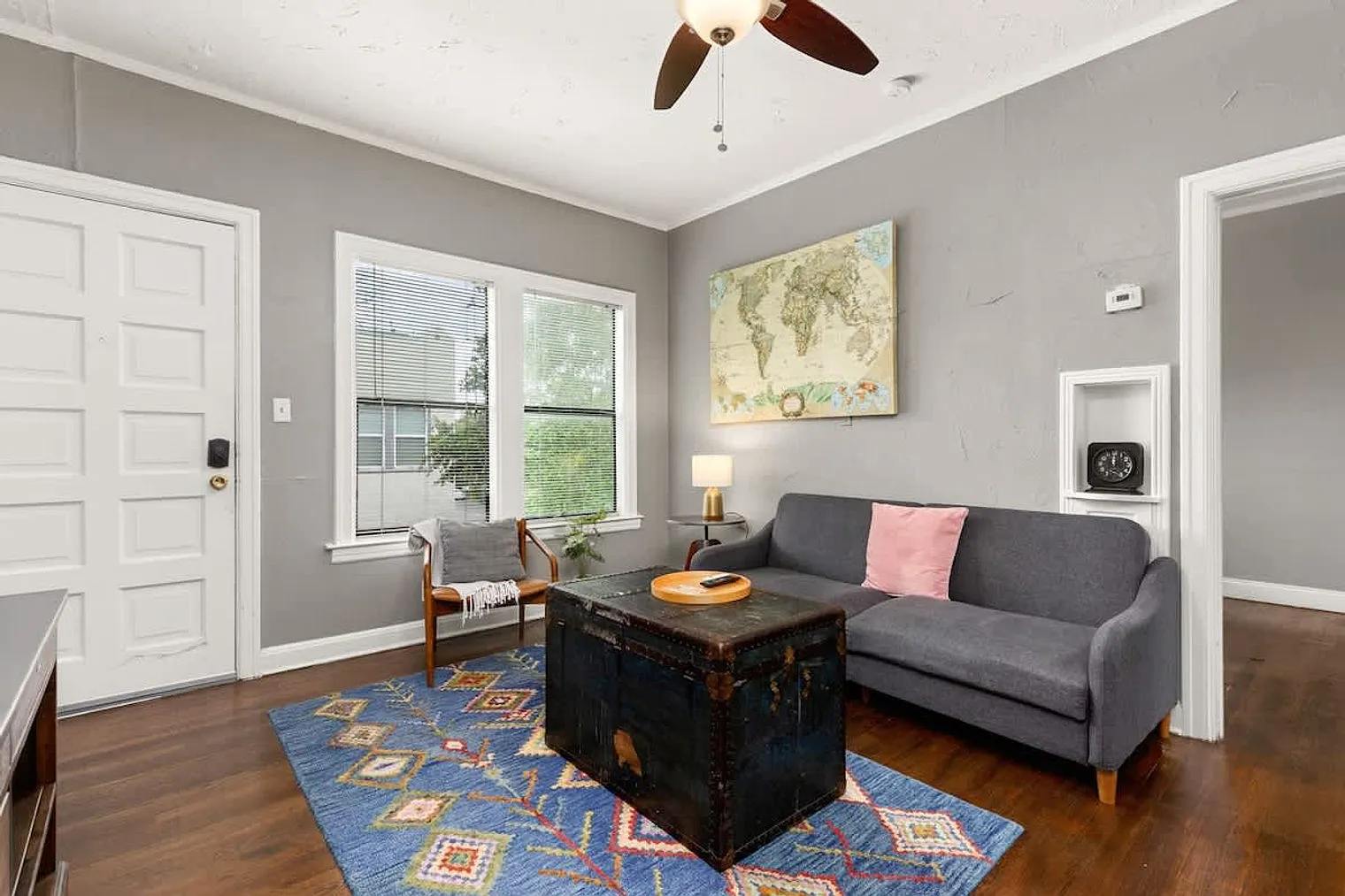 1 bed, 1.0 bath, $1,862 — Photo 2
