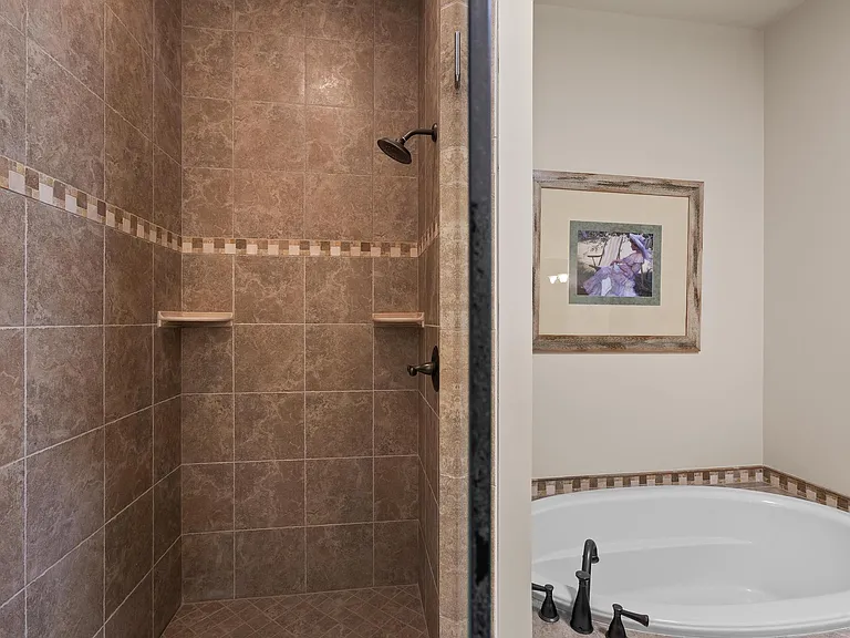 1112 W Main St #406 — Photo 26