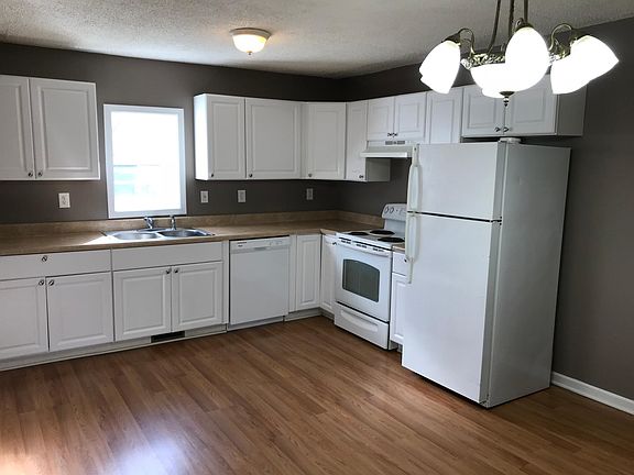5th image of 1369 Farragut Ave