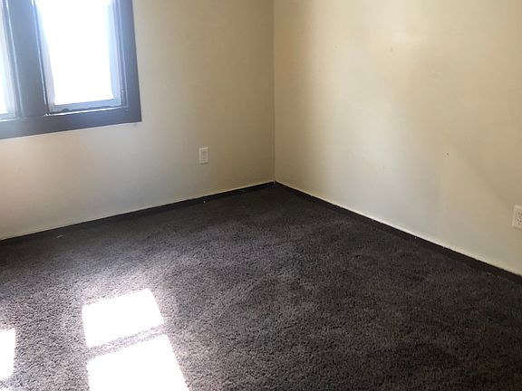 5th image of 2370 N Holton St