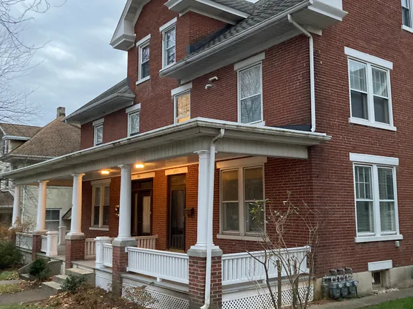 222 Cocoa Ave APT 3, Hershey, PA 17033