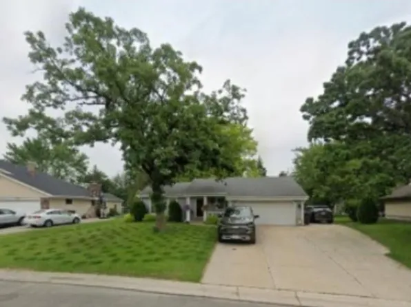 1108 River Park Circle W, Mukwonago, WI 53149