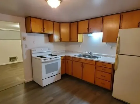 J. Whittaker 307 South 300 West, 307 S 300 W APT 4, Cedar City, UT 84720