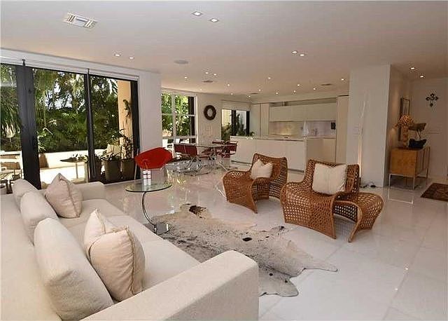For Sale: 1121 Crandon Blvd Apt D107, Key Biscayne, FL 33149