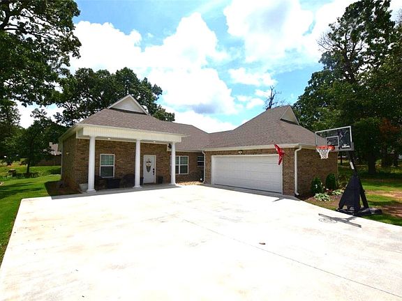 3rd image of 1111 Ridge Dr