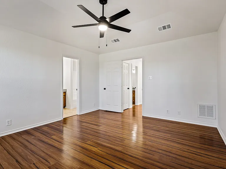 170 N Meadowbrook Dr — Photo 26