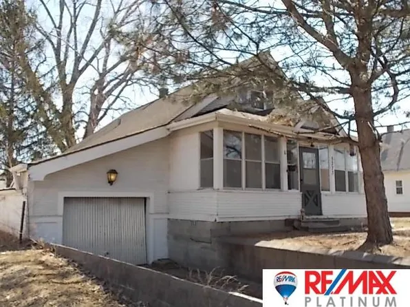 5373 N 29th St, Omaha, NE 68111