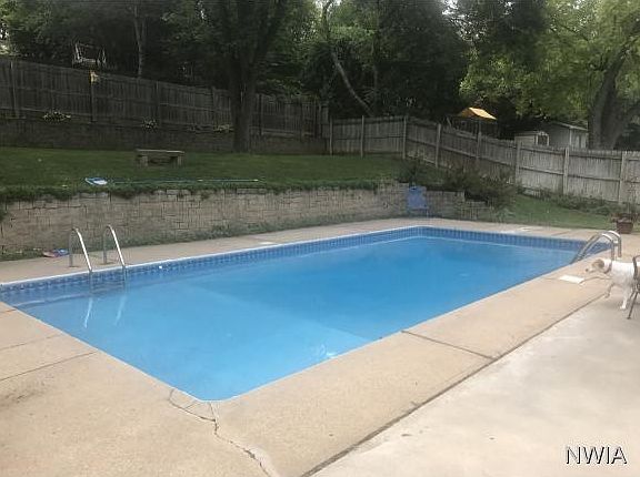 2nd image of 1523 38th St