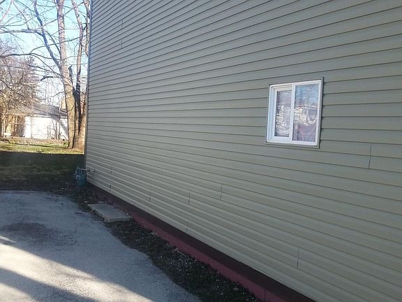 4th image of 423 W 16th Pl #E