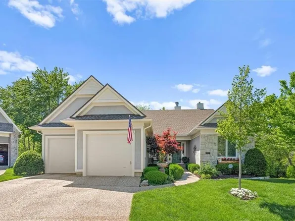 12616 Cedar St, Leawood, KS 66209