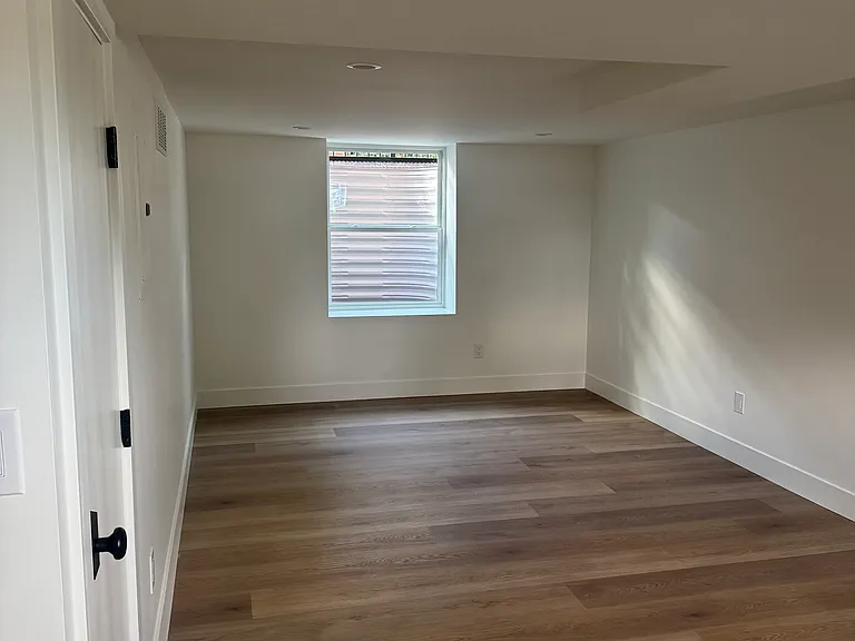491 S Franklin St — Photo 16
