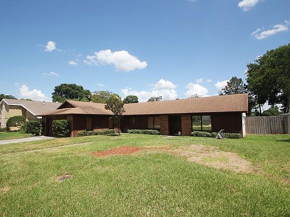 2nd image of 309 Bentley Dr