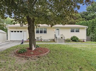 28 Cumberland Dr, West Boylston, MA 01583