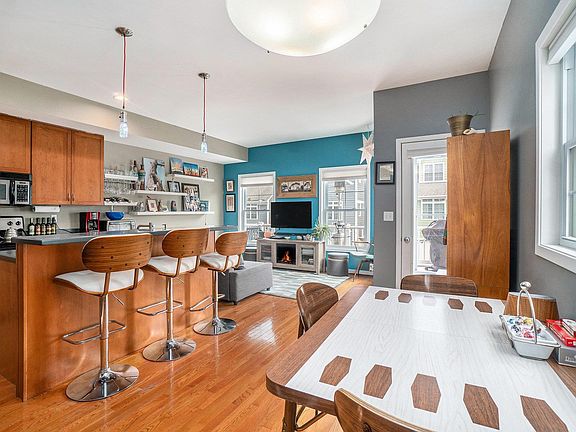 5th image of 216 Midtown Dr #30