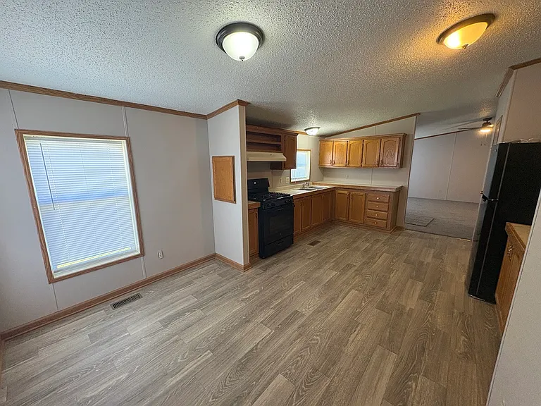 9480 Foxwell Cir — Photo 5