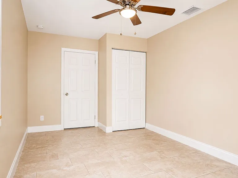 9412 N Elmer St — Photo 15