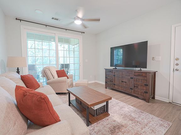 2nd image of 1600 Long Grove Dr Unit 622