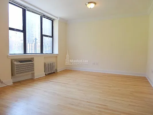 Rented by Manhattan Connection | media 4