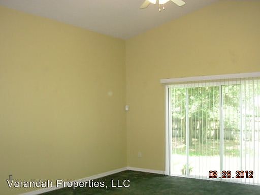 5th image of 137 E 10th St