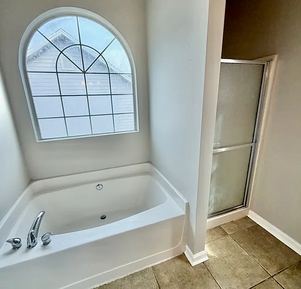 81 Lake Front Dr — Photo 12