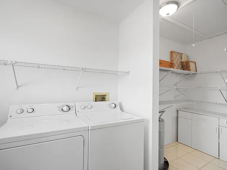 7845 Boca Ciega Dr — Photo 17