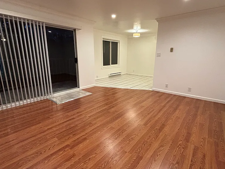 85 Kent Ct #21 — Photo 12