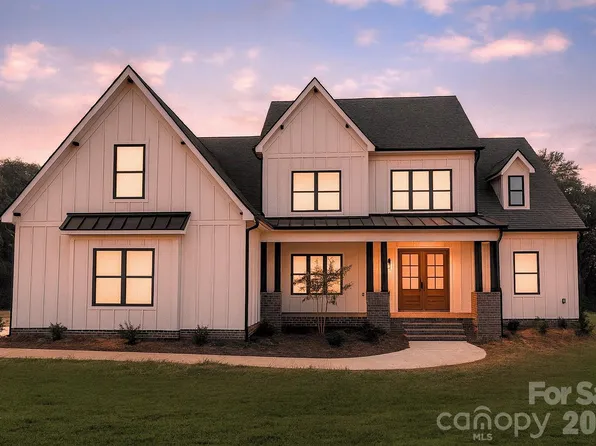 1082 Patrick Rd #6, Gastonia, NC 28056