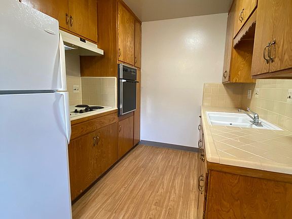 3rd image of 645 Kirkland Dr APT 2