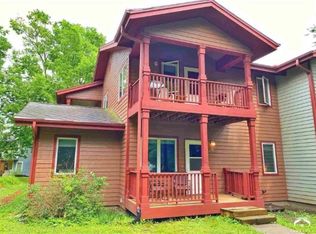 1228 Delaware St #E16, Lawrence, KS 66044