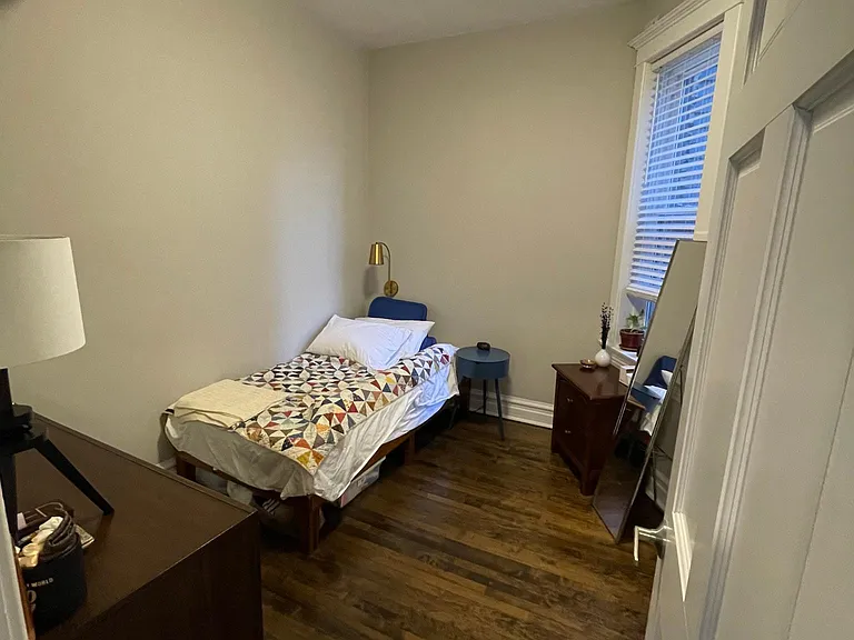 1726 N Honore St #2 — Photo 9