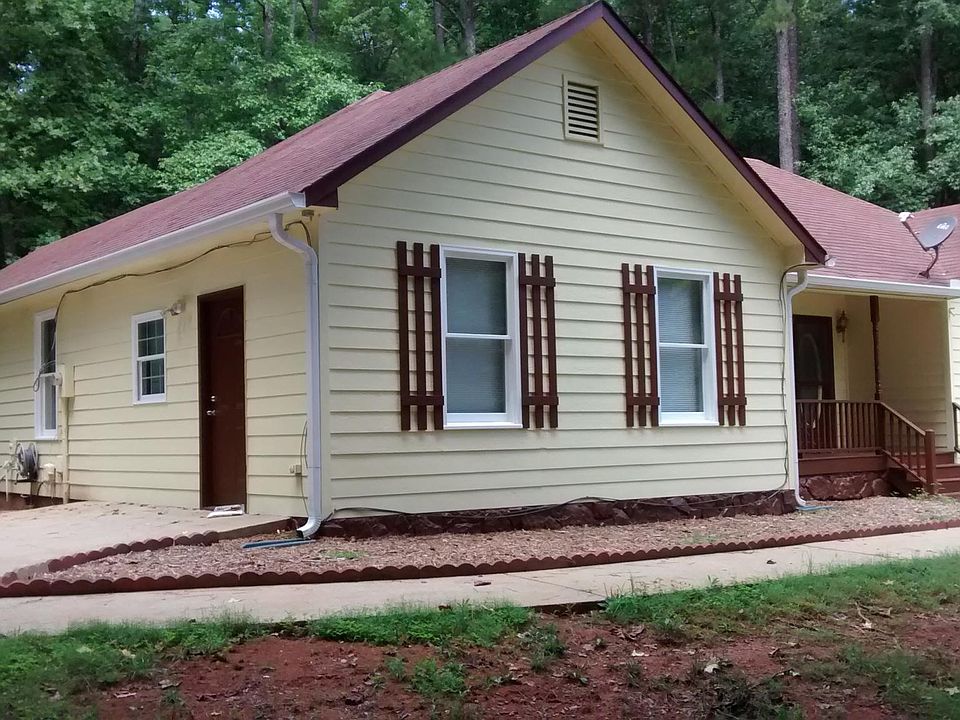 A converted garage means an extra room for hobbies.