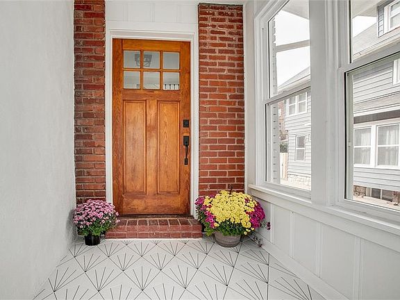 4th image of 116 N Van Brunt Blvd