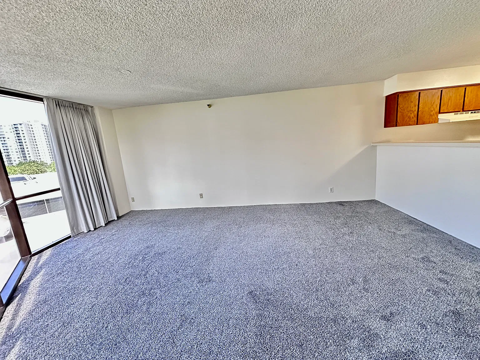 930 Kaheka St — Photo 3