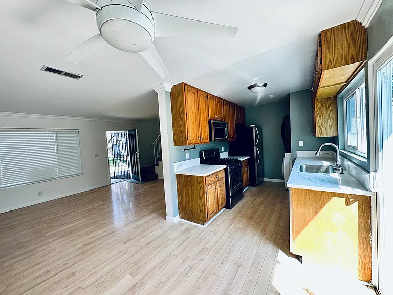 El Arroyo Dr — Photo 1