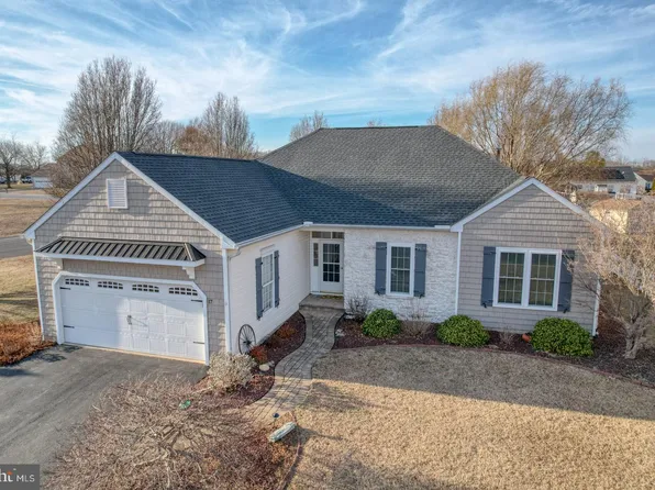 17 Fenwick Ct, Dover, DE 19904