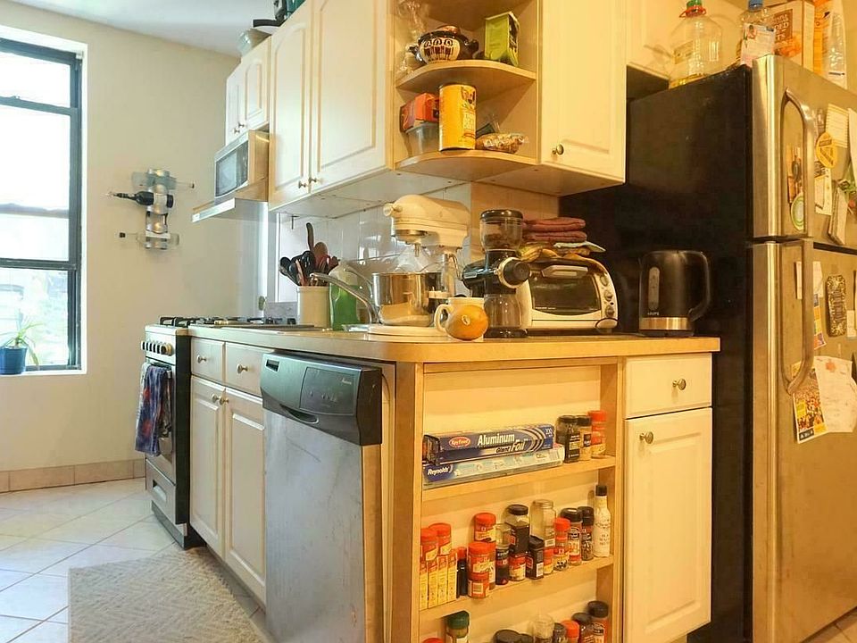 1st image of 309 E 93rd St APT 2