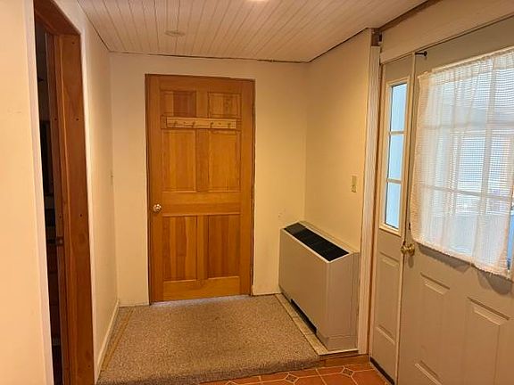 4th image of 11 Maple Street