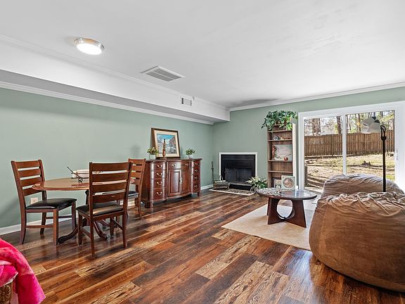 3rd image of 105 Thames Valley Ct