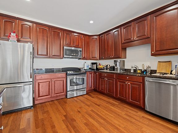 2nd image of 20 Port Imperial Ave #333