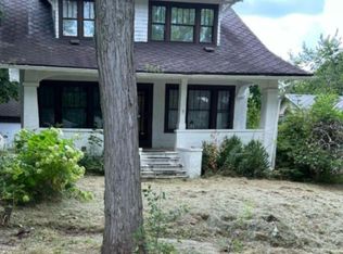 1731 Crescent Dr, Flint, MI 48503